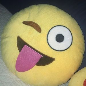 Wink Eye Emoji Pillow😜😜😜😜